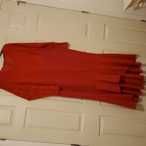 A VERY BEAUTIFUL RED HI/LO LACE DRESS/GOWN